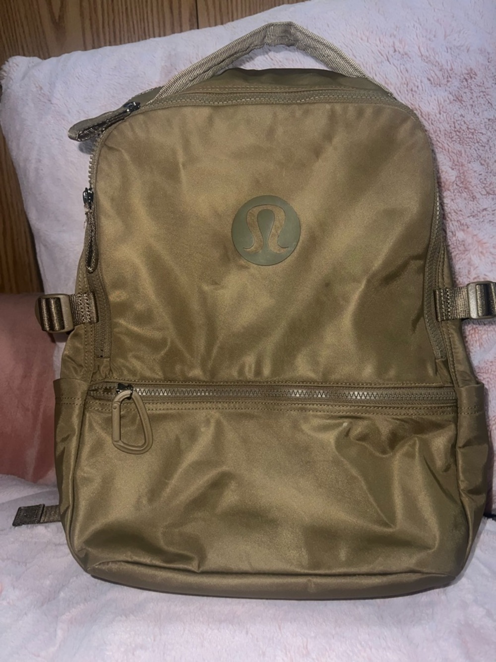 Lululemon Athletica Olive Sand Crew Backpack 22L LightWeight